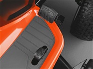 Педальне управління гідростатичною трансмісією